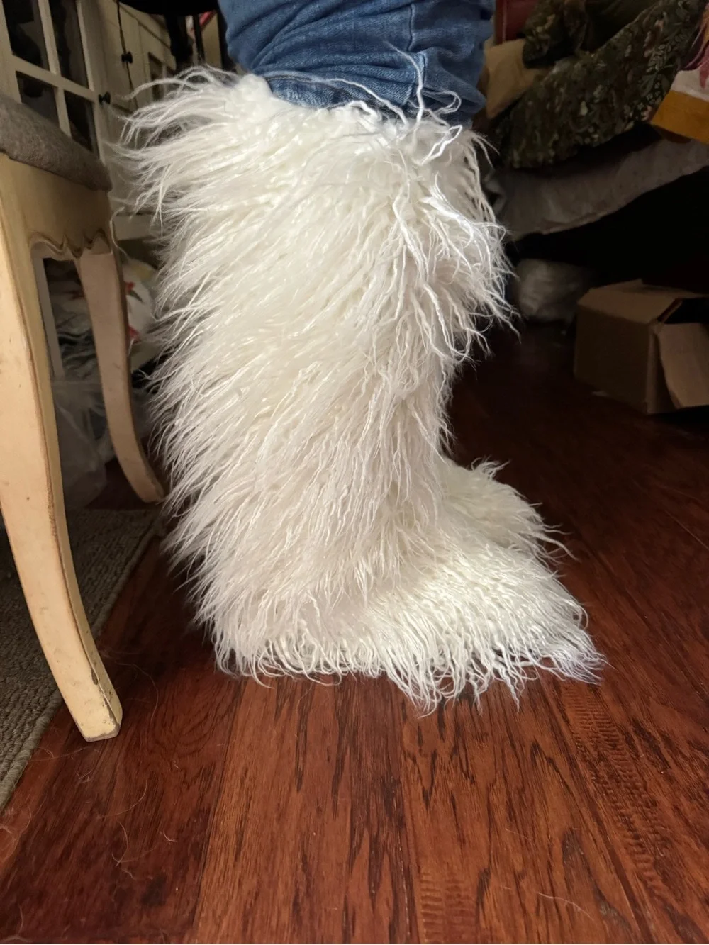 White Long Shaggy Fur Knee-High Boots size 8 fuzzy furry boots New